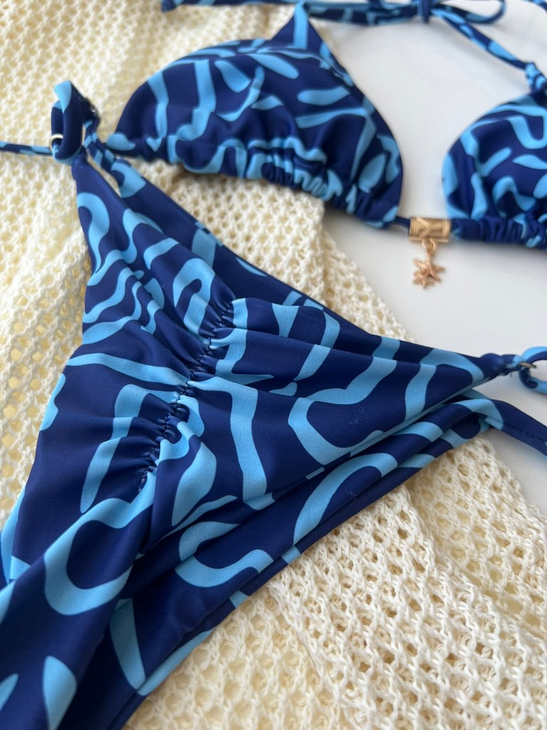 Bikini WAVES